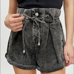 BlankNYC Paperbag Waist Short When In Rome‎